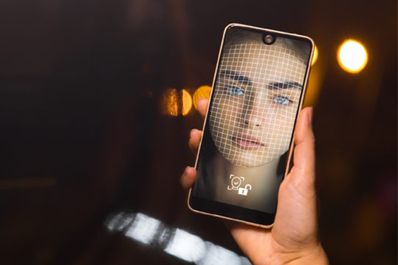 Greife über Face Unlock in einem Augenblick auf dein Smartphone zu 