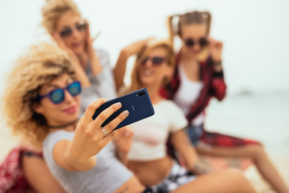 ¿Un smartphone que aguante tu intenso ritmo de verano? Llega el nuevo WIKO Y80